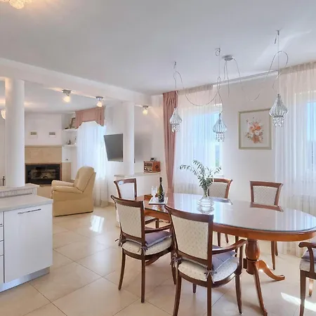 Dina Vakantiehuis Trgetari