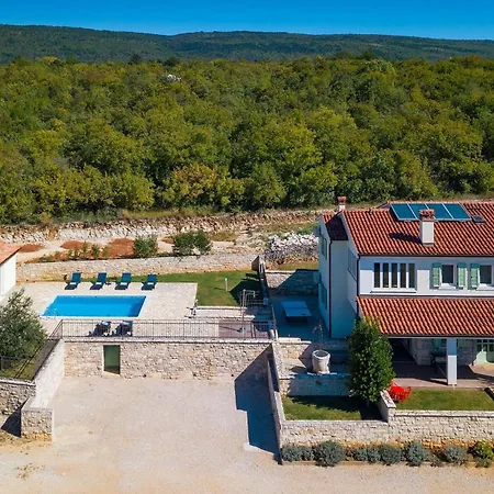 Holiday home Dina