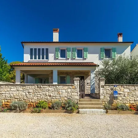 Holiday home Dina