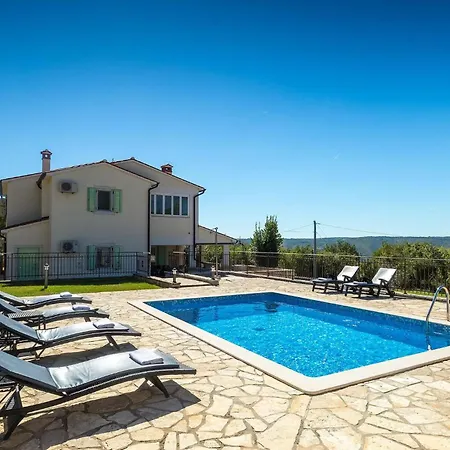 Dina Holiday home *