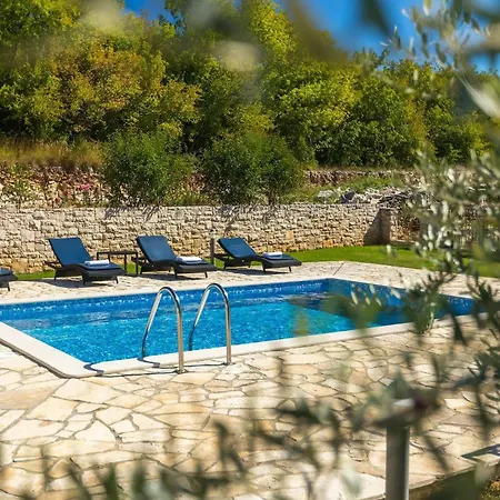 Dina Holiday home *