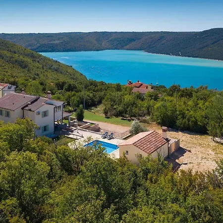 Dina Holiday home *