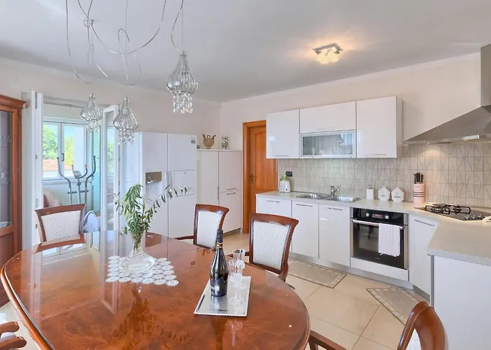 Dina Holiday home